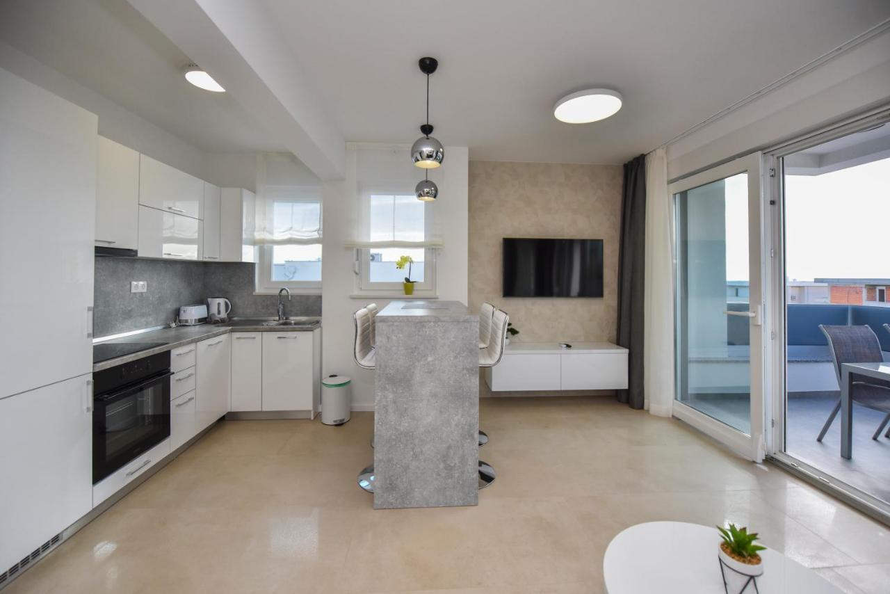 Pool Apartments & Rooms Mare نوفاليا المظهر الخارجي الصورة